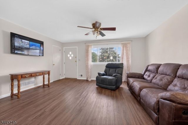 324 Ralph St, Franklin Twp., NJ 08873