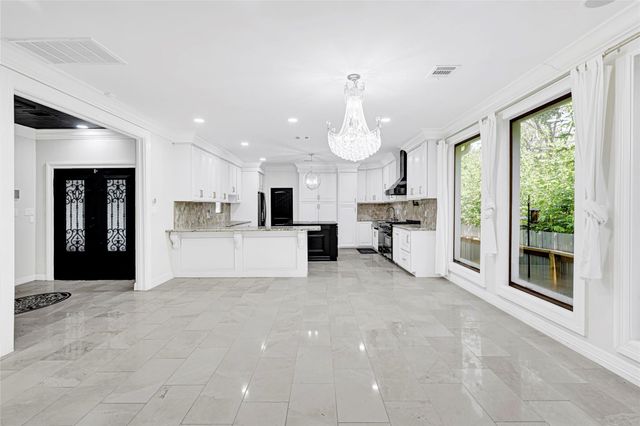 509 Joan Of Arc Drive, Hempstead, TX 77445