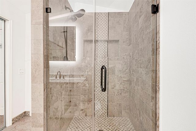 509 Joan Of Arc Drive, Hempstead, TX 77445