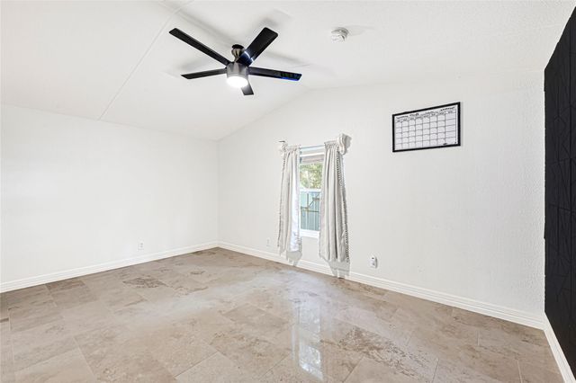 509 Joan Of Arc Drive, Hempstead, TX 77445