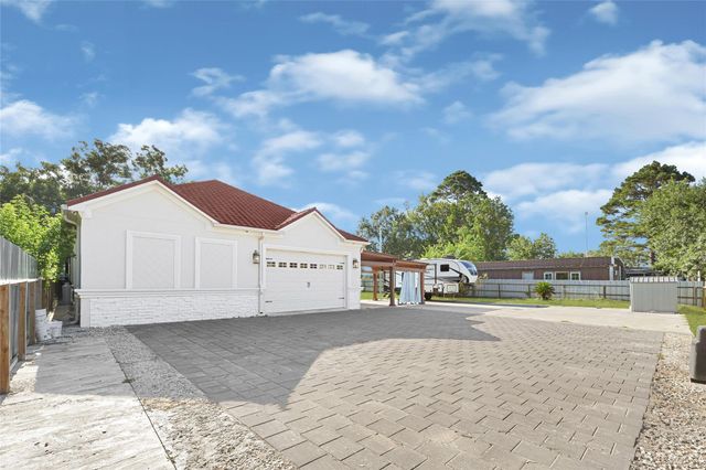 509 Joan Of Arc Drive, Hempstead, TX 77445