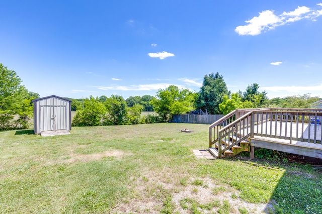 2109 Hollandale Cir, Columbia, TN 38401