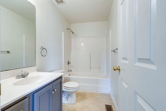 2109 Hollandale Cir, Columbia, TN 38401