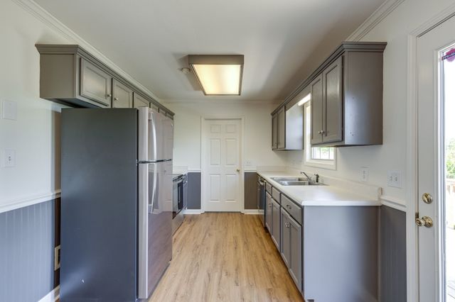 2109 Hollandale Cir, Columbia, TN 38401