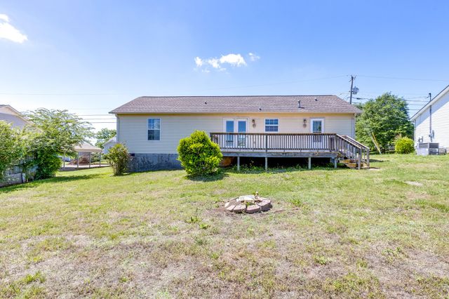 2109 Hollandale Cir, Columbia, TN 38401