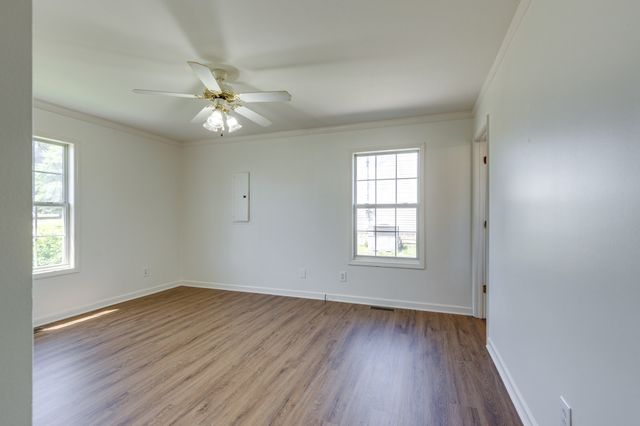 2109 Hollandale Cir, Columbia, TN 38401