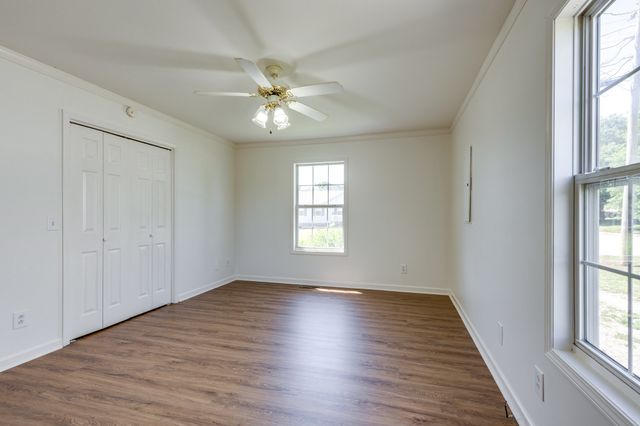 2109 Hollandale Cir, Columbia, TN 38401
