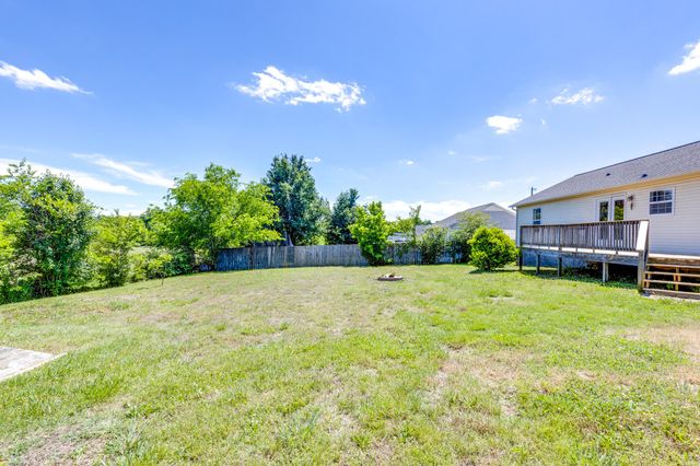 2109 Hollandale Cir, Columbia, TN 38401