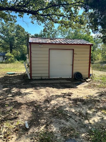 111 Blackfoot Drive, Mabank, TX 75156