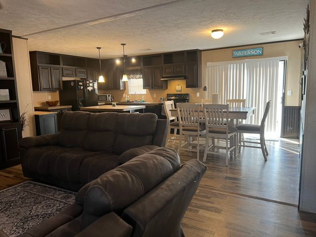 111 Blackfoot Drive, Mabank, TX 75156