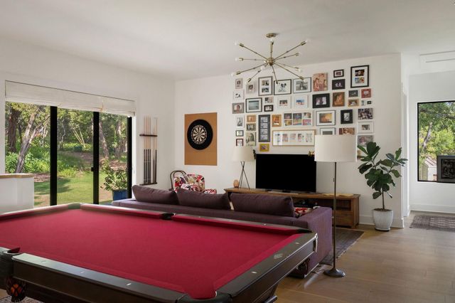 1001 Live Oak Ridge RD, West Lake Hills, TX 78746