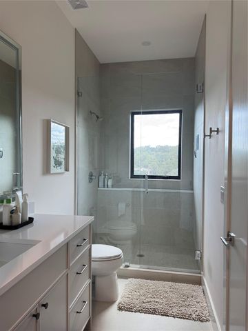 1001 Live Oak Ridge RD, West Lake Hills, TX 78746