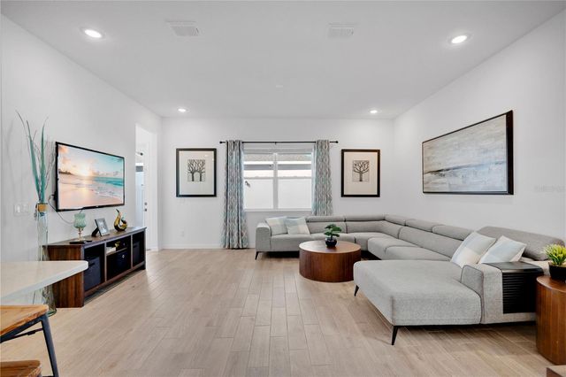 731 FIREROCK LANE, Debary, FL 32713