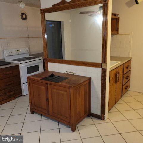 936 TAYLOR DR, Folcroft, PA 19032