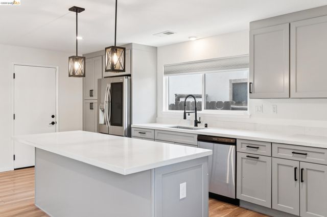 1300 Evergreen Dr., Concord, CA 94520