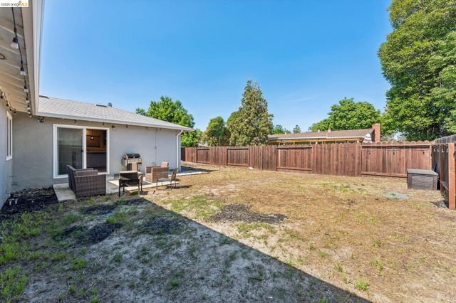 1300 Evergreen Dr., Concord, CA 94520