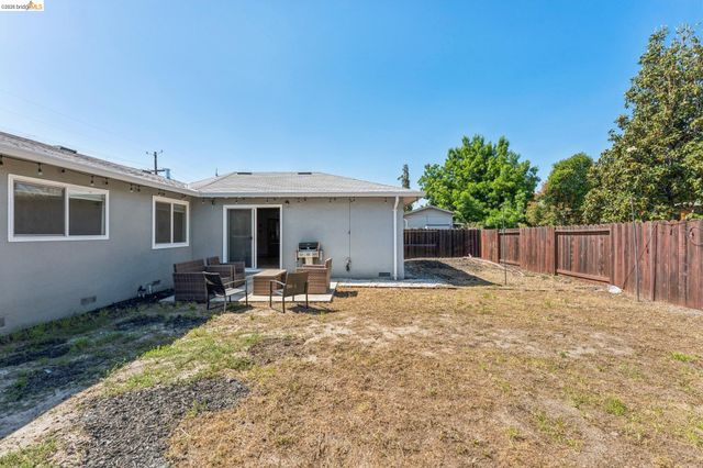 1300 Evergreen Dr., Concord, CA 94520