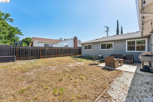 1300 Evergreen Dr., Concord, CA 94520