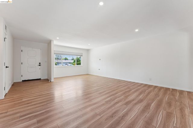 1300 Evergreen Dr., Concord, CA 94520