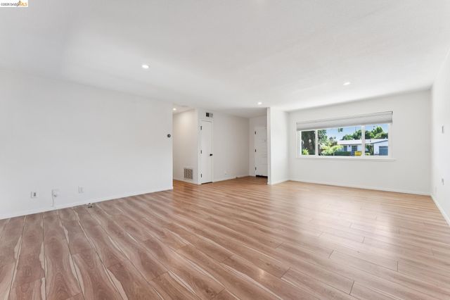 1300 Evergreen Dr., Concord, CA 94520