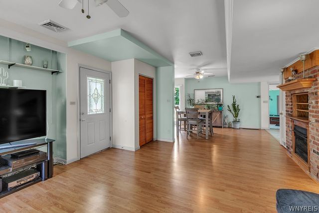 1030 East River Road, Grand Island, NY 14072