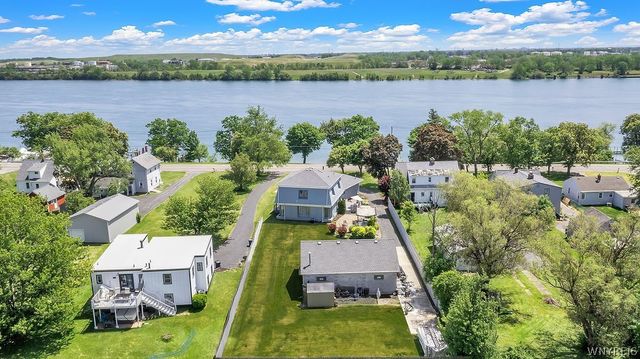 1030 East River Road, Grand Island, NY 14072