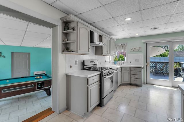 1030 East River Road, Grand Island, NY 14072