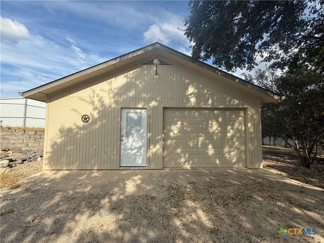 275 Halm Drive, Canyon Lake, TX 78133