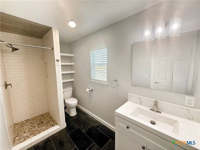 275 Halm Drive, Canyon Lake, TX 78133