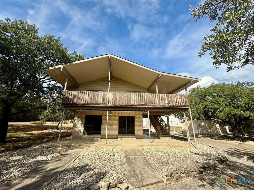 275 Halm Drive, Canyon Lake, TX 78133