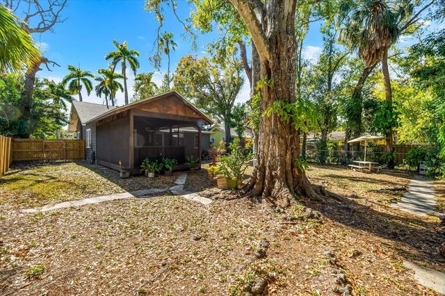 2726 8TH AVENUE W, Bradenton, FL 34205