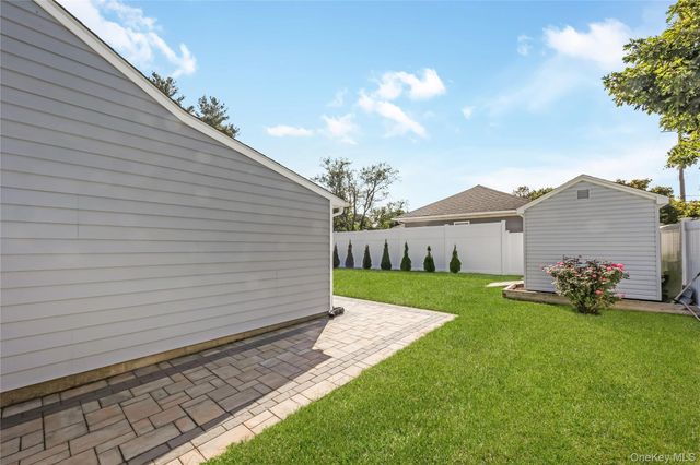 460 Amsterdam Avenue, East Patchogue, NY 11772