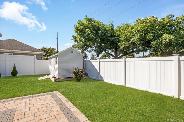 460 Amsterdam Avenue, East Patchogue, NY 11772