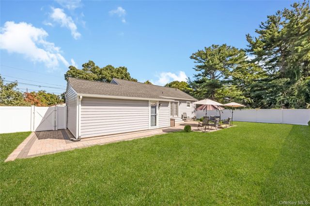 460 Amsterdam Avenue, East Patchogue, NY 11772