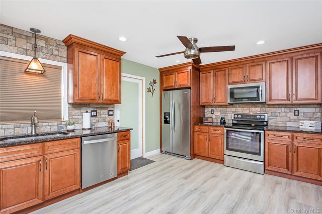 460 Amsterdam Avenue, East Patchogue, NY 11772