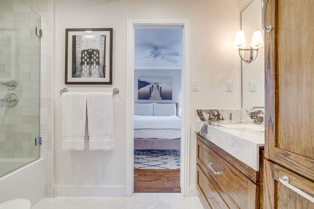 2727 Shelby Avenue S, Dallas, TX 75219