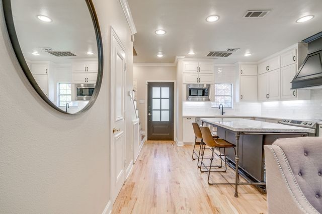 2727 Shelby Avenue S, Dallas, TX 75219