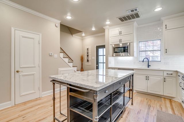 2727 Shelby Avenue S, Dallas, TX 75219