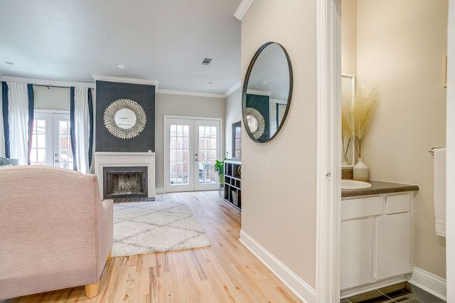 2727 Shelby Avenue S, Dallas, TX 75219