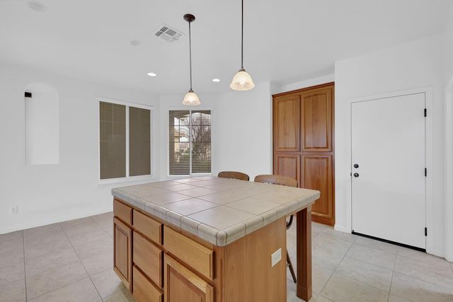 5598 Turnberry Dr, Marysville, CA 95901