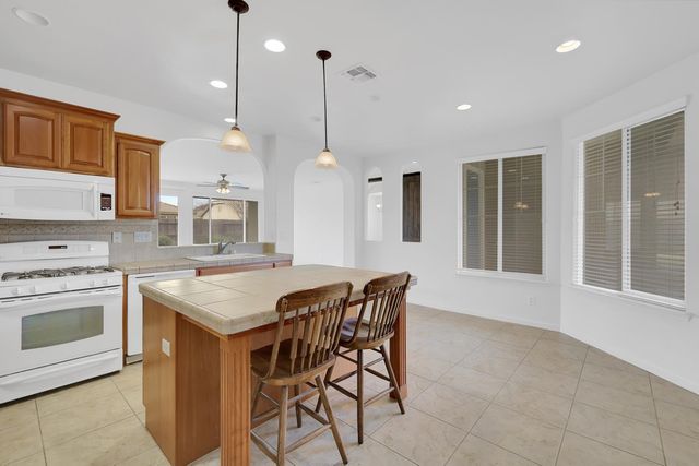 5598 Turnberry Dr, Marysville, CA 95901