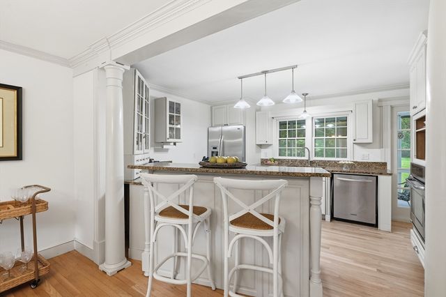 44 Old Meeting House Ln, Norwell, MA 02061