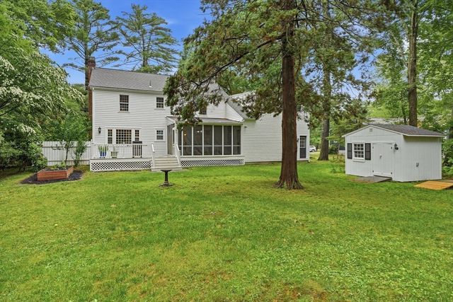 44 Old Meeting House Ln, Norwell, MA 02061