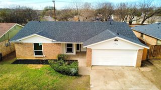 1052 Fox River Lane, Fort Worth, TX 76120