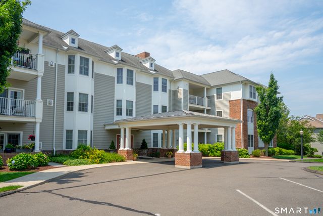 25 Cassandra Boulevard 107, West Hartford, CT 06107