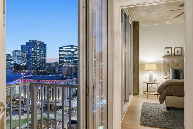 301 Demonbreun St Unit 1902, Nashville, TN 37201