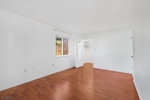 25 Steeplechase Ct, Franklin Twp., NJ 08873