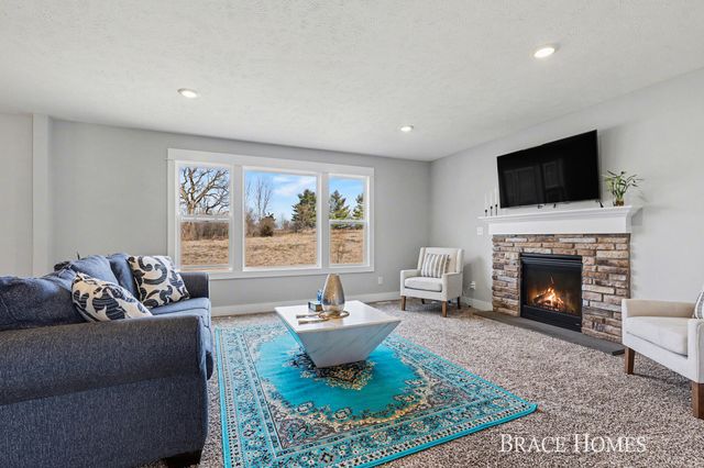 2929 E Morgan Trail, Rockford, MI 49341