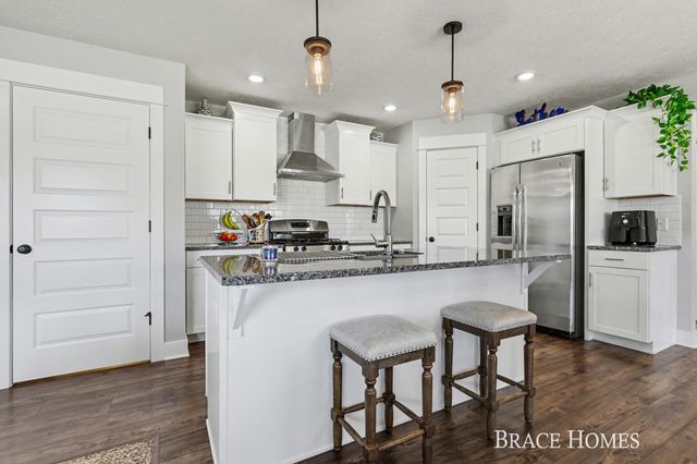 2929 E Morgan Trail, Rockford, MI 49341