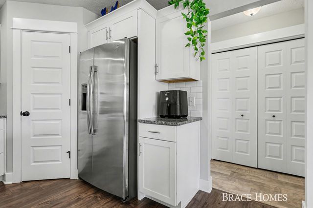 2929 E Morgan Trail, Rockford, MI 49341